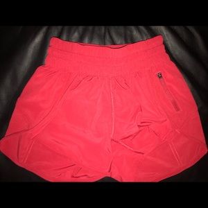 Lululemon 4’ tracker IV shorts